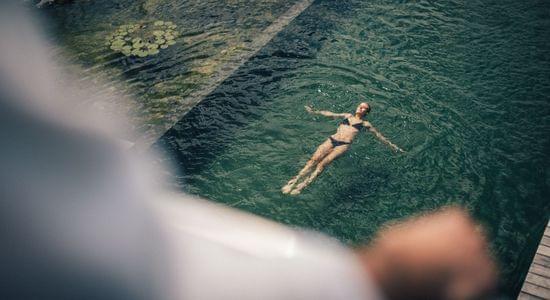 Torghele's Wald + Fluh - Wellnesshotel im Allgäu - Bergquell Badeteich