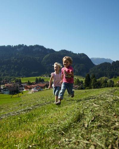 Torgheles-Wald-Fluh-Sommerurlaub-mit-Kindern-im-Allgaeu.jpg