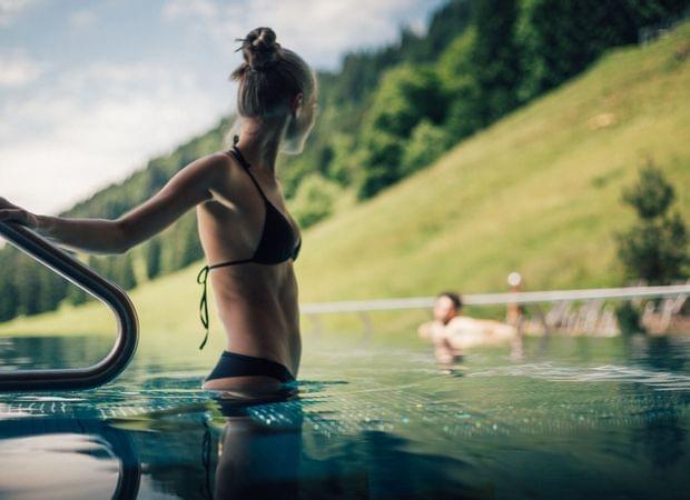 Torghele's Wald + Fluh - Wellnesshotel im Allgäu - Infinity Pool  