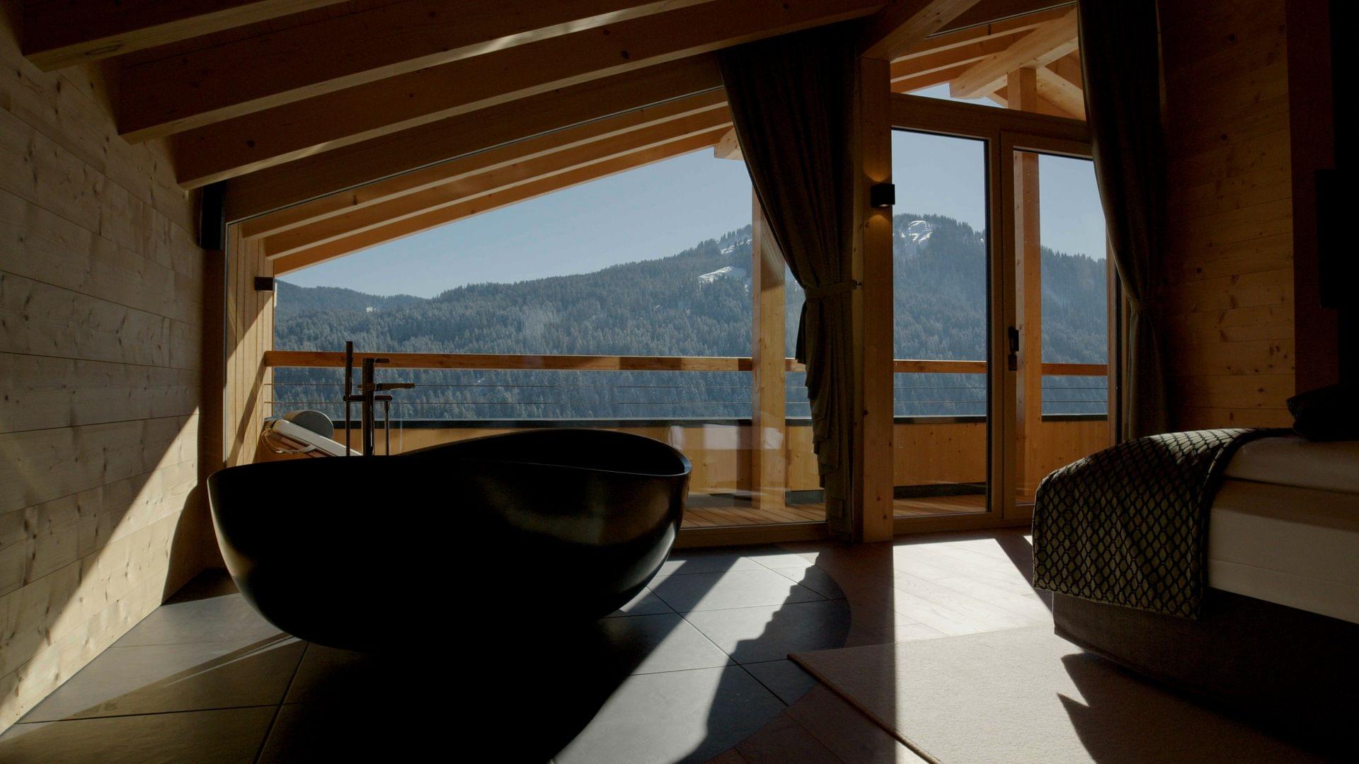 Urlaub im Allgäu – Zimmer mit Badewanne – Torghele's Wald und Fluh